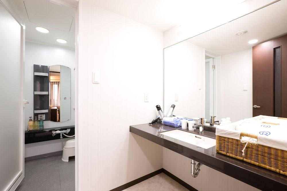 Daiwa Roynet Hotel Okayama Ekimae Buitenkant foto