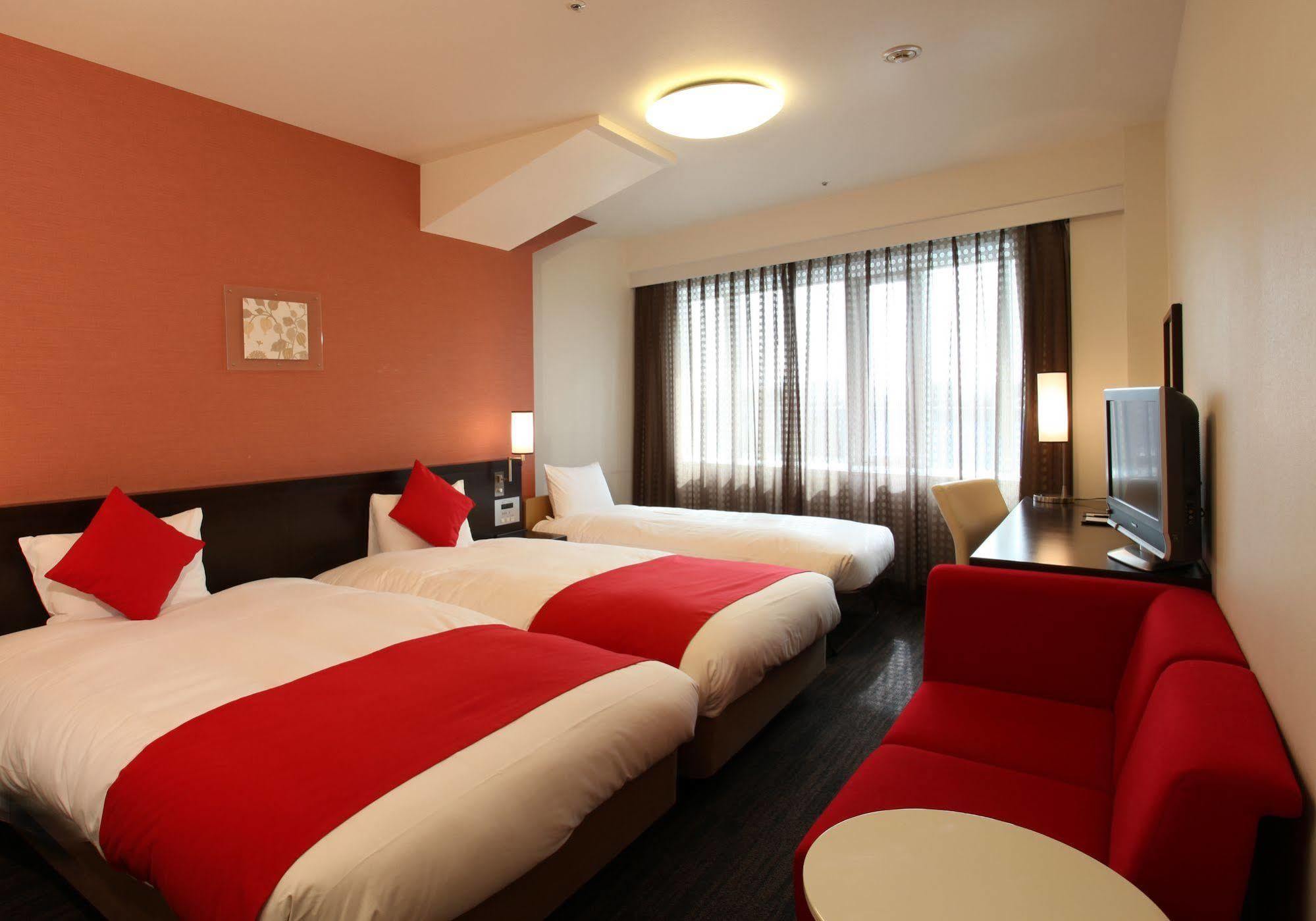 Daiwa Roynet Hotel Okayama Ekimae Buitenkant foto